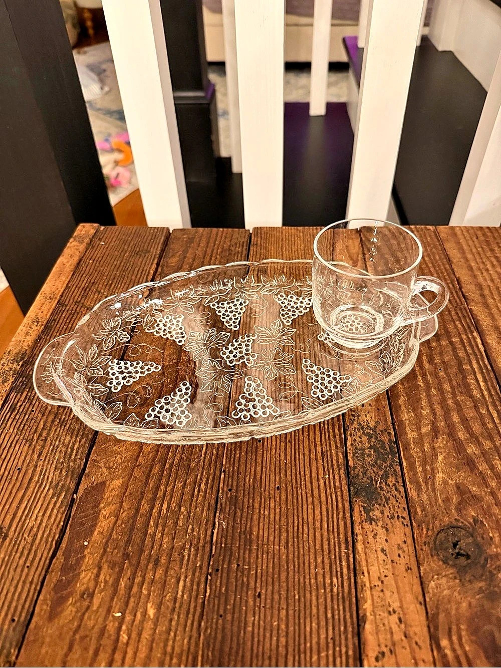 (4) Sets of Anchor Hocking Vintage Clear Grape and Leaf Snack Plate and Cup Set